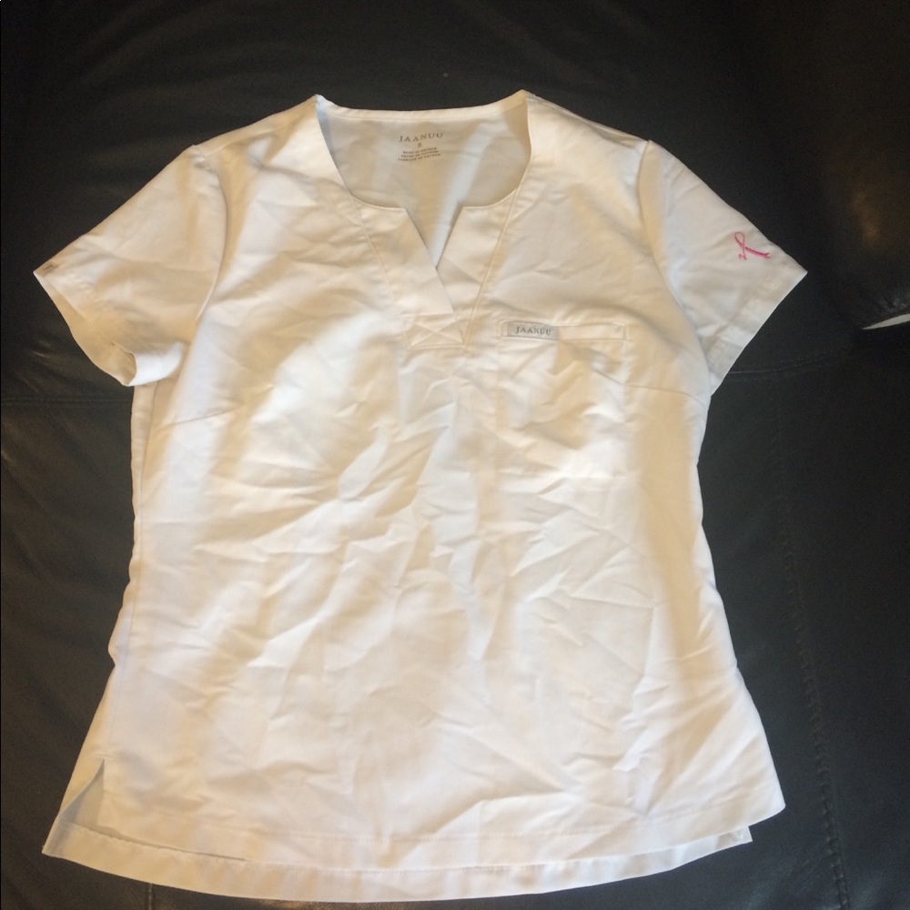 Jaanuu small scrub top